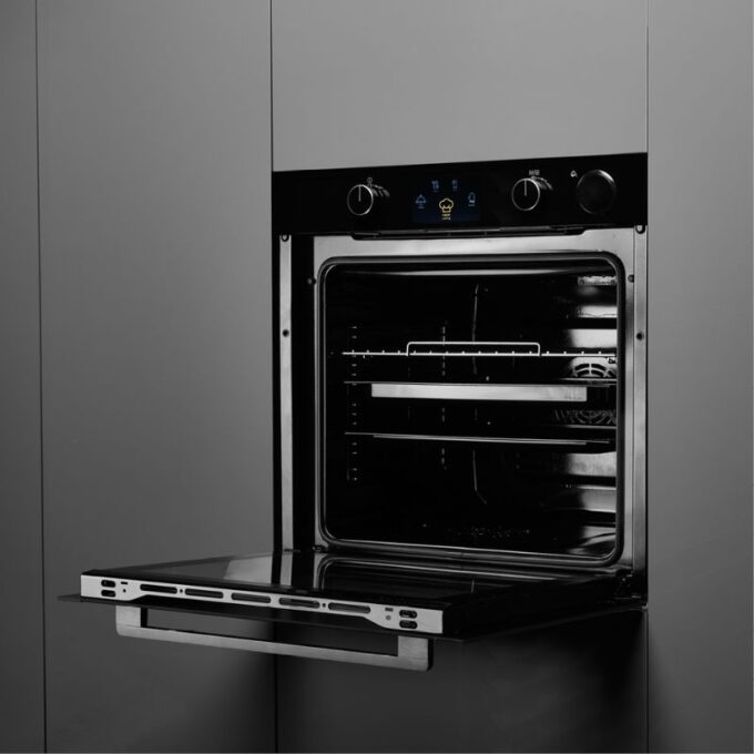 Lò nướng đa năng 75L Malloca MSO-B75TFT lắp âm 6 Hình ảnh bên trong lò nướng đa năng Malloca MSO-B75TFT